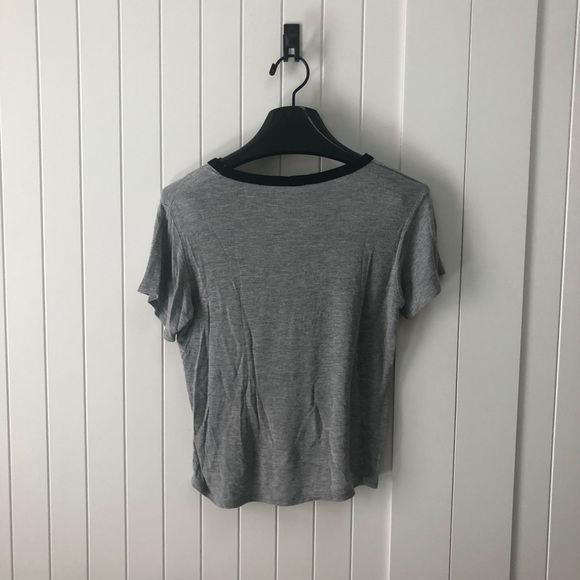 Brandy Melville cropped alien t-shirt - Picture 2 of 3